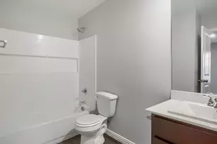 824 E Pecan Ave, Waco, TX 76704 - Photo 11