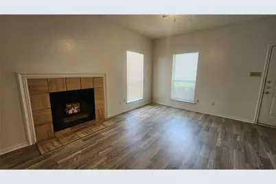 2112 Edwin Street, Fort Worth, TX 76110 - Photo 3