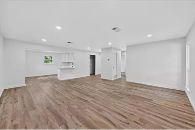 7411 Schepps Parkway, Dallas, TX 75217 - Photo 3