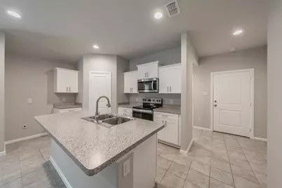 304 Abingdon Street, Azle, TX 76020 - Photo 9