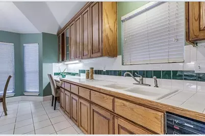 205 Kenosha Lane, Arlington, TX 76002 - Photo 3