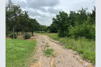 9 NW 20th Street, Grand Prairie, TX 75050 - Photo 3