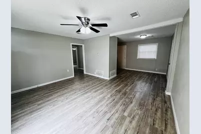 1026 SW 3rd Street, Grand Prairie, TX 75051 - Photo 5