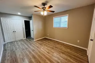 1026 SW 3rd St, Grand Prairie, TX 75051 - Photo 15
