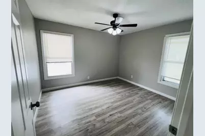 1026 SW 3rd Street, Grand Prairie, TX 75051 - Photo 13
