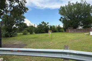 10333 Abraham Rd, Dallas, TX 75227 - Photo 1