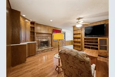 3818 Twin Falls Street, Irving, TX 75062 - Photo 7