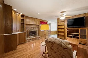 3818 Twin Falls St, Irving, TX 75062 - Photo 7