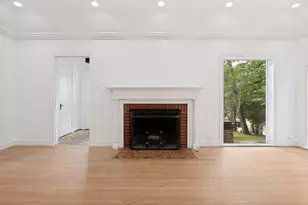 702 N Hampton Rd, Dallas, TX 75208 - Photo 11