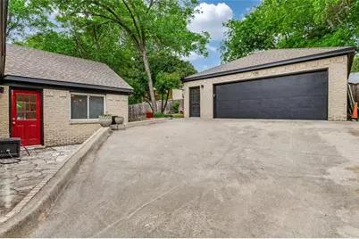 702 N Hampton Road, Dallas, TX 75208 - Photo 31