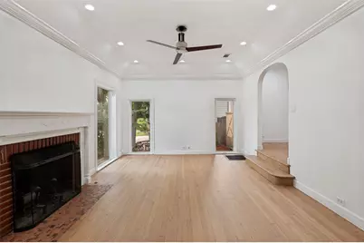 702 N Hampton Road, Dallas, TX 75208 - Photo 9