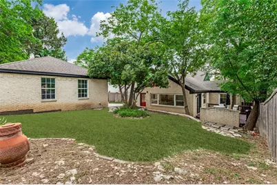 702 N Hampton Road, Dallas, TX 75208 - Photo 33