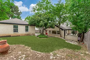 702 N Hampton Rd, Dallas, TX 75208 - Photo 33
