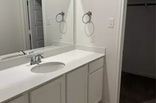 2402 Siskiyou St, Lewisville, TX 75056 - Photo 9