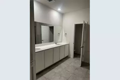 2402 Siskiyou Street, Lewisville, TX 75056 - Photo 31