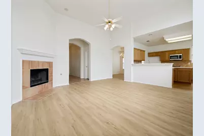 2806 Cheshire Way, Grand Prairie, TX 75052 - Photo 13