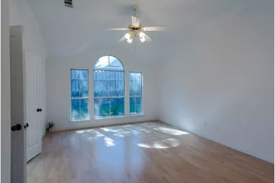 9321 Western Trail, Irving, TX 75063 - Photo 13