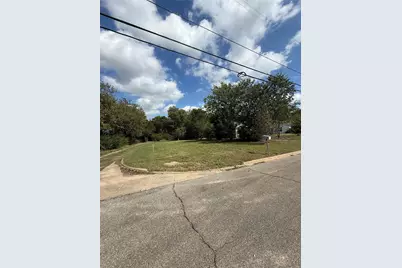 1721 N Hoard Avenue, Sherman, TX 75090 - Photo 3