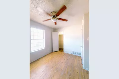 4935 Miller Avenue, Fort Worth, TX 76119 - Photo 17