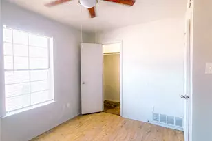 4935 Miller Ave, Fort Worth, TX 76119 - Photo 17