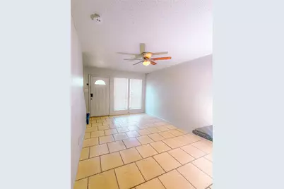 4935 Miller Avenue, Fort Worth, TX 76119 - Photo 13