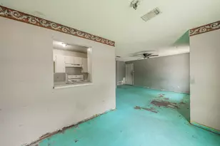 5332 Kilpatrick Ave, Fort Worth, TX 76107 - Photo 13