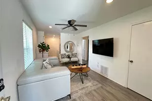 807 W Broadus Ave, Fort Worth, TX 76115 - Photo 1
