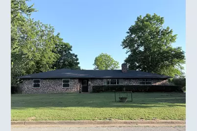 404 Montgomery Street, Pittsburg, TX 75686 - Photo 1