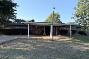 404 Montgomery St, Pittsburg, TX 75686 - Photo 27