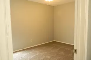 2040 Minnie Dr, Arlington, TX 76012 - Photo 13