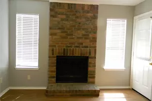 2040 Minnie Dr, Arlington, TX 76012 - Photo 9