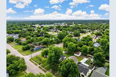 2704 Herring Avenue, Waco, TX 76708 - Photo 23
