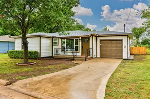 931 N Oak St, Muenster, TX 76252 - Photo 1