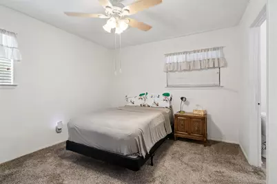 937 Patricia Street, Irving, TX 75060 - Photo 15