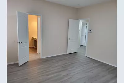 6808 W Lynn Creek Drive, Arlington, TX 76001 - Photo 7