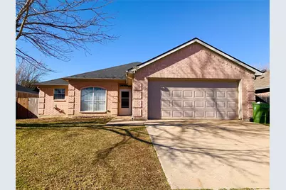6808 W Lynn Creek Drive, Arlington, TX 76001 - Photo 1