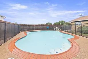 615 Bocowood Circle, Euless, TX 76039 - Photo 3