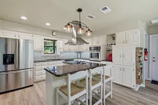 522 High Country Rd, Sherman, TX 75092 - Photo 9