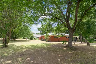 201 Admiral Dr, Gun Barrel City, TX 75156 - Photo 1