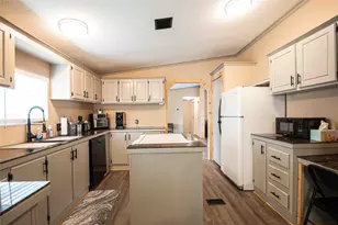 266 Hickory Hills Dr, Murchison, TX 75778 - Photo 13