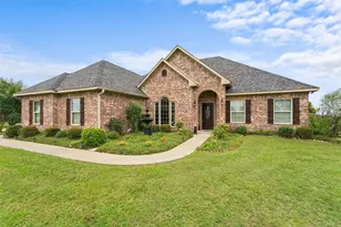1243 Chartres, Oak Ridge, TX 75142 - Photo 1