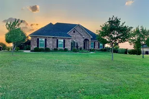 1243 Chartres, Oak Ridge, TX 75142 - Photo 1