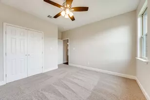 1704 Kings Ln, Commerce, TX 75428 - Photo 17