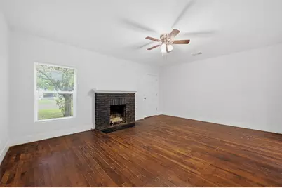 608 S Loving Avenue, Sherman, TX 75090 - Photo 7