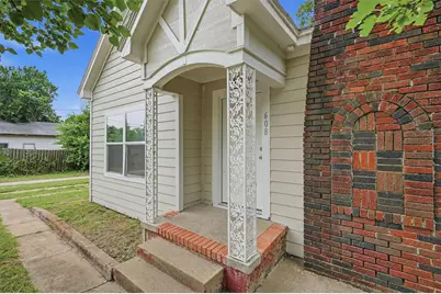 608 S Loving Avenue, Sherman, TX 75090 - Photo 1