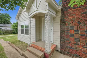 608 S Loving Ave, Sherman, TX 75090 - Photo 1