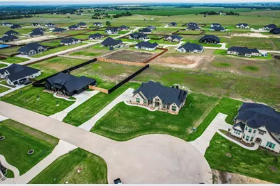4530 Waggoner Ranch Court, Waxahachie, TX 75165 - Photo 37