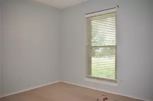 2025 Espinosa Dr, Carrollton, TX 75010 - Photo 21
