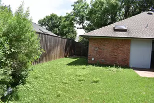 2025 Espinosa Dr, Carrollton, TX 75010 - Photo 25