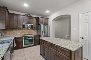 8221 Bayberry Ave, Lantana, TX 76226 - Photo 5